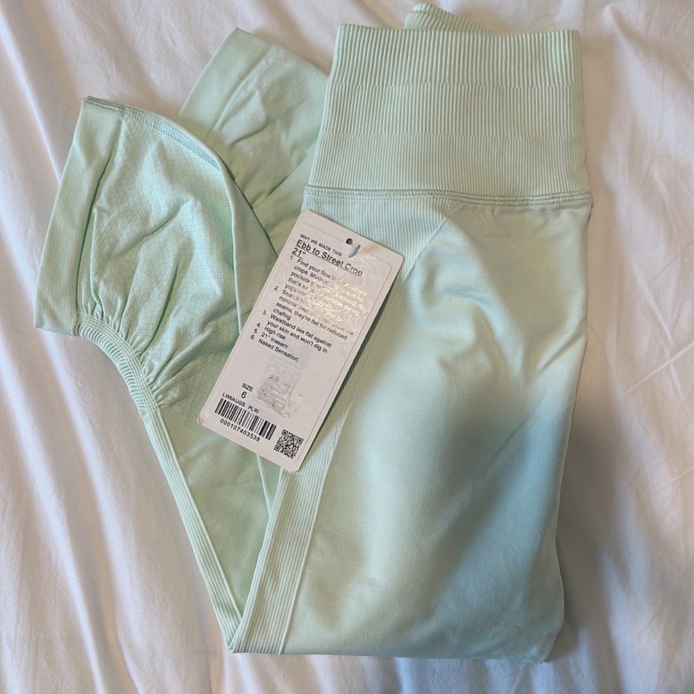 NWT- lululemon Ebb to street crop legging